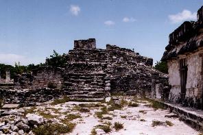 Figure 3. Pyramid of El Rey. Click to see larger image.